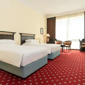 Copthorne Airport Отель